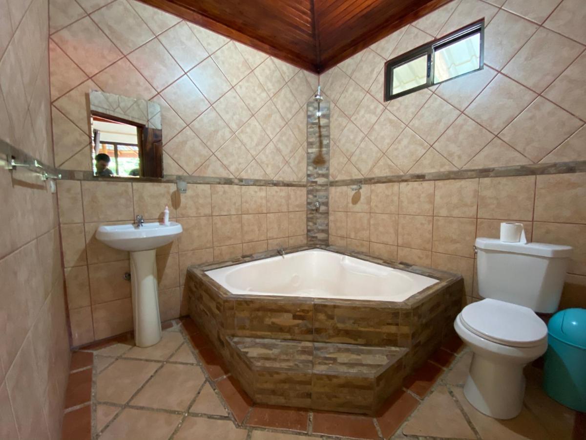 Bahia Ballena Rooms Uvita Esterno foto