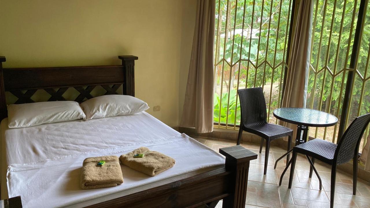 Bahia Ballena Rooms Uvita Esterno foto